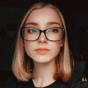 Meet your Posher, Lydia